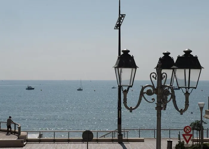 Apartmán T2 Renove Avec Balcon, Parking Couvert, Animaux Admis - Fr-1-92-583 *