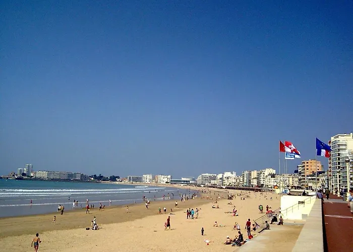 T2 Renove Avec Balcon, Parking Couvert, Animaux Admis - Fr-1-92-583